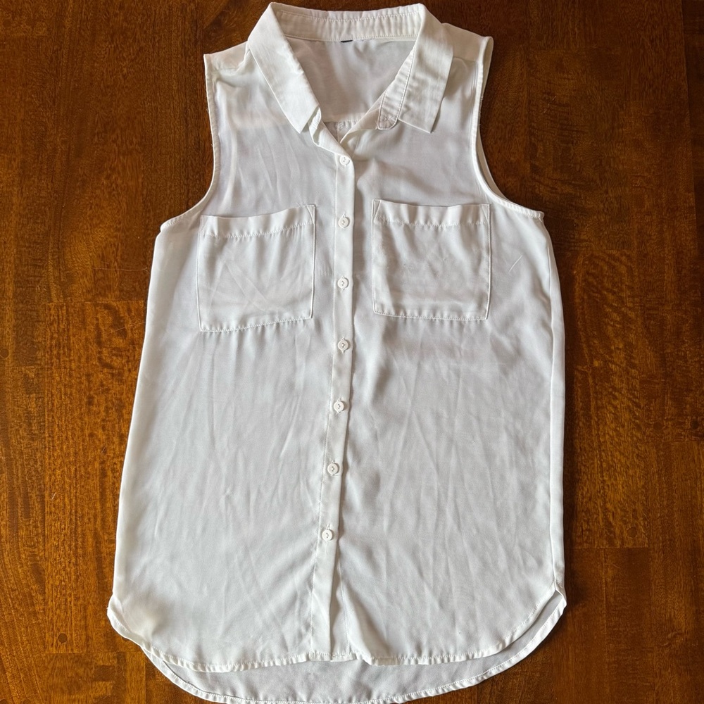 Bundle of 2 Sleeveless Tunic Tops - Picture 5 of 7